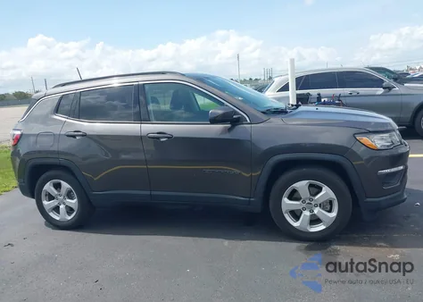 2021 Jeep Compass Latitude Fwd from USA, damaged, VIN 3C4NJCBB5MT592152